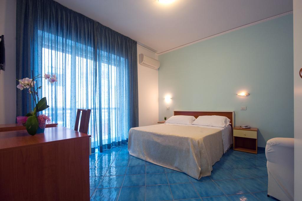 Oasi Hotel Maiori Phòng bức ảnh